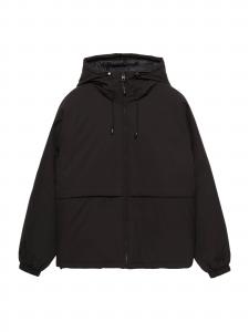 Pull&Bear Куртка для межсезонья в черном цвете