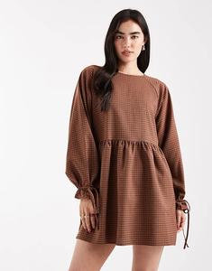 Мини-платье в красную клетку от Daisy Street Chuck on