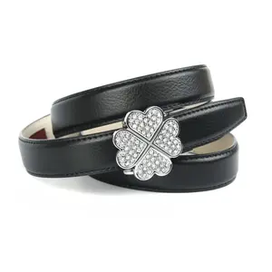 Кожаный ремень Anthoni Crown с изящной застежкой в ​​виде клеверного листа, черный