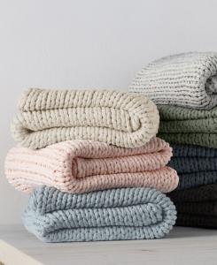 Большой плед крупной вязки ручной работы, 59 x 47 дюймов ienjoy Home, Light Gray