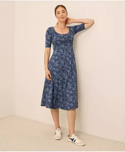 Платье Fit & Flare Signature с глубоким вырезом Pact, синий