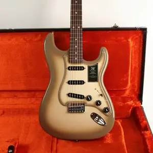 Fender 70-летие Antigua Stratocaster с грифом из палисандра SM241886