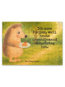 Mr. & Mrs. Panda Дизайн кусочка торта в виде ежика-пазла с надписью белого цвета