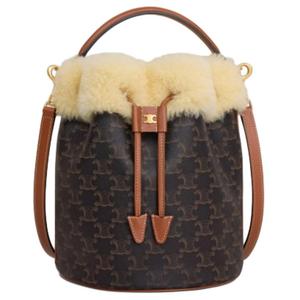 Сумка через плечо Triomphe Clara из коровьей кожи, кроссбоди для женщин, цвет Tawny CELINE, basic set (bag+dust bag)