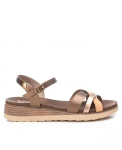 Женские сандалии на низком клину с ремешками XTI, золотой