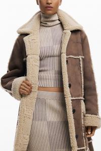 Пальто в стиле мутон с подкладкой из боа