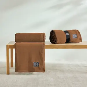 Плед s.Oliver s.Oliver Decke Kuschelsoft 150 x 200 см (ширина x длина), в ярких цветах S.Oliver, Dunkelorange/cognac