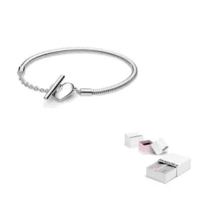 Сердечко на браслете-цепочке с Т-образной застежкой в виде змеи серебристого цвета Pandora, серебряный