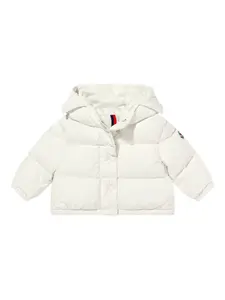 Длинный пуховик Moncler Enfant, белый