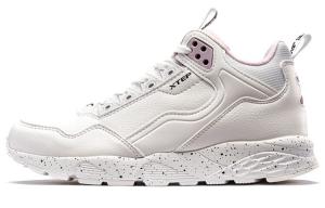 Женские туфли Lifestyle Low-top Белый/розовый/красный Xtep