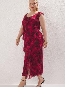 Платье Trendyol Curve, цвет Grenadine