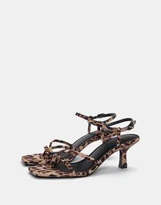 Босоножки на высоком каблуке с леопардовым принтом Pull&Bear