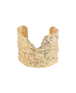 Женский зеленый браслет-манжета с помятым узором Sohi, beige