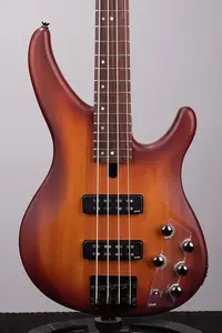 Бас-гитара Yamaha TRBX504 с 4 струнами - Цвет кирпича, гриф из розового дерева, активный/пассивный эквалайзер