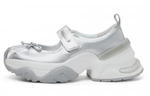 Маленькие Ck высотаувеличивающие низкие массивные кроссовки 6см женские CHARLES&KEITH, серебряный серебряный