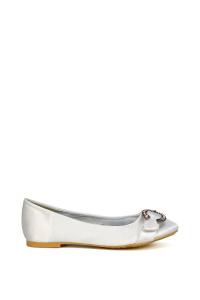 Свадебные туфли-лодочки на плоской подошве с брошью и стразами 'Ferne' XY London, белый