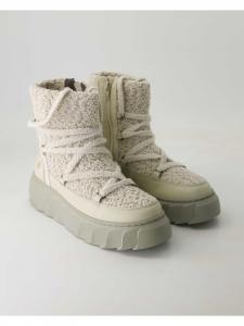 Зимние ботильоны белого цвета Apple of Eden