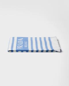 Полотенце для пляжа из хлопка в полоску Prada, белый / васильково-синий