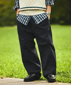 Брюки-чиносы в винтажном стиле, прямого силуэта, с двумя складками, модель 25AW