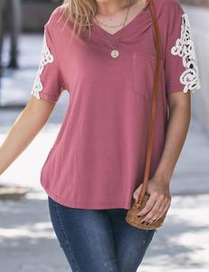 Топ с кружевными рукавами и V-образным вырезом, карманом, лиловый цвет And The Why