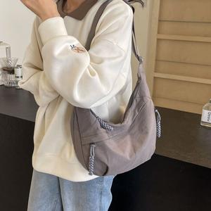 Сумка через плечо, сумка-кроссбоди, сумка Half Moon, женская сумка Half Moon Cocomomo, цвет Gray