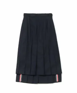 Юбка ниже колена с приспущенной спинкой и складками