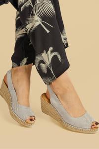 Серебряные туфли на танкетке Rosanna с ремешком на пятке Jones Bootmaker, серебряный