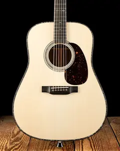 Martin Custom Shop Custom "D" Dreadnought из ели Адирондак/клейкого кованого koa