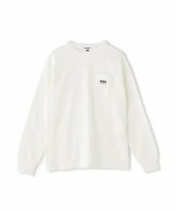 Футболка с длинным рукавом и рабочим карманом для этикетки.