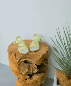 Легкие и удобные узкие сандалии Studio Clip, цвет Yellow 60