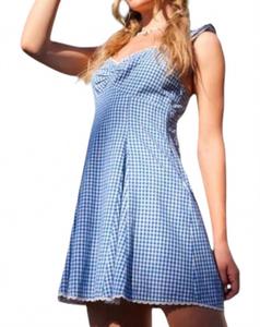 Пикник шик мини-платье в клетку с лентой голубого цвета Illa Illa