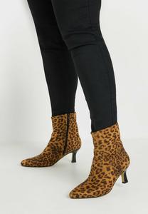 Классические ботильоны EXTRA WIDE FIT LEOPARD PRINT Yours Clothing, коричневый