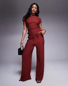 Текстурированные брюки-клеш ASOS DESIGN коричневого цвета