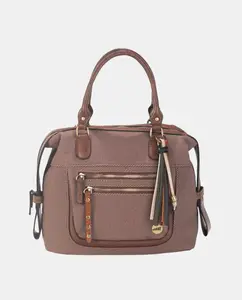 Сумка в стиле боулинга с двумя ручками из коричневого саржевого полиуретана с разноцветной кисточкой Volum, коричневый