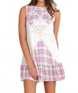 Розовое платье без рукавов с кружевом в клетку Umgee