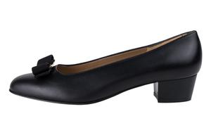 Туфли женские Ferragamo на высоком каблуке, черный