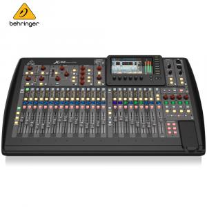 Цифровой микшер Behringer X32 для выступлений на сцене