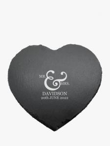 Персонализированная сырная доска для пар в форме сердца Treat Republic