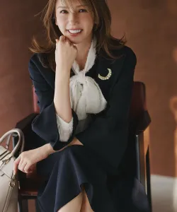 Удобный жакет с расклешенными рукавами и свободным кроем Suite, цвет Navy [075]