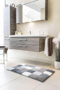 Коврик для ванны 60x100 см, белый/бежевый