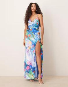 Платье из атласа с перекрещивающимися бретелями на спине и синим цветочным принтом Hope & Ivy