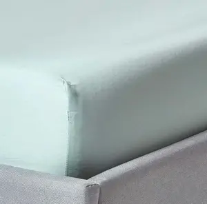 Простыня на резинке HOMESCAPES, цвет "Утиное яйцо", синяя, 100% органический хлопок, 140 x 190 см Homescapes