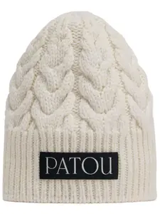 Шапка бини фактурной вязки Patou, белый