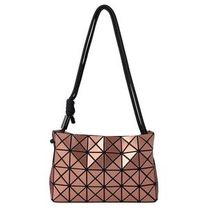 Поливинилхлоридная смола Портативная сумка через плечо, женская наплечная сумка Коричневый чайный ISSEY MIYAKE