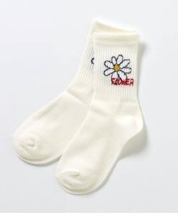 Цветы и пожарные рукавицы