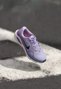 Беговые кроссовки structure 26 Nike Performance, Violet Mist/Cave Purple/Bright Violet/Sapphire/Hot Lava/Chalk