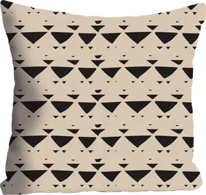 Декоративная подушка Queence "Треугольники", чехол на подушку без наполнения, 1 шт 40х40 см, цвет bunt + bedruckt