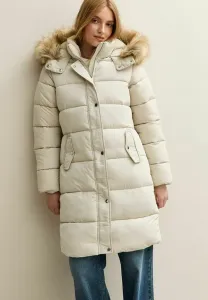 Зимняя куртка-пуховик с капюшоном и ярусным кроем New Look, Off White