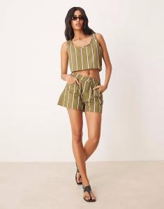 Джинсовые шорты А-силуэта в полоску Asos Design