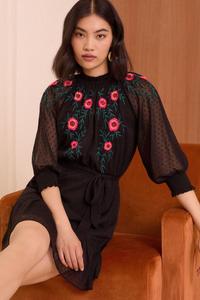 Вышитое мини платье с рукавами 3/4 и поясом Love & Roses, черный